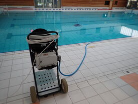 Le robot de fond du bassin sportif